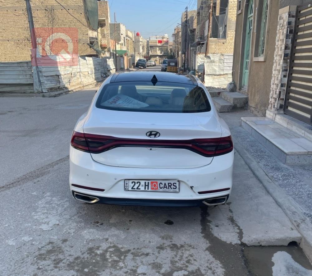 هیۆندای ازێرا